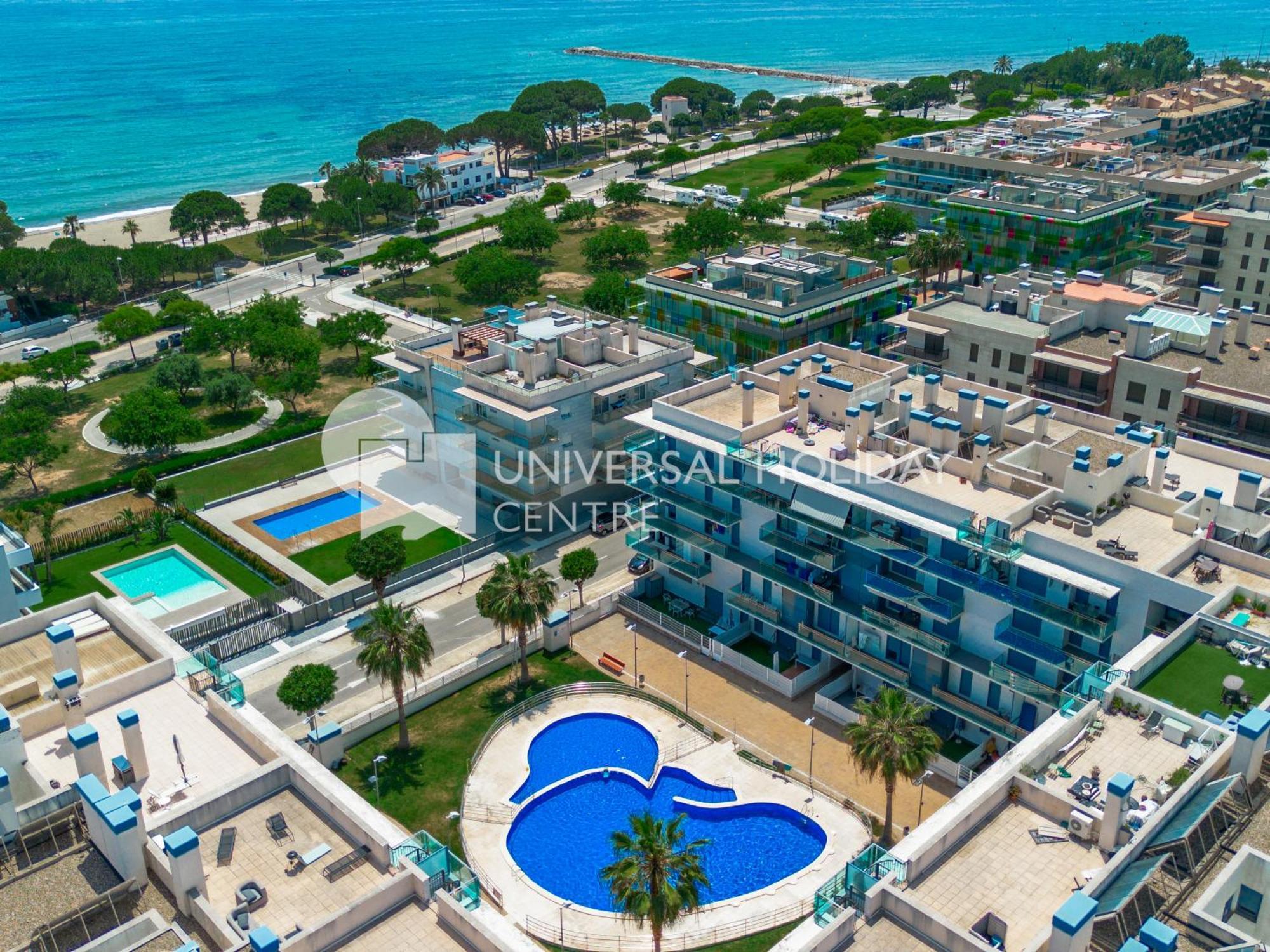 Uhc Mar Augusta Family Complex Apartment Cambrils Room photo