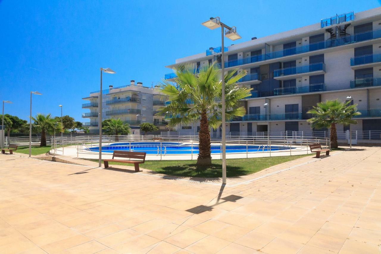 Uhc Mar Augusta Family Complex Apartment Cambrils Room photo